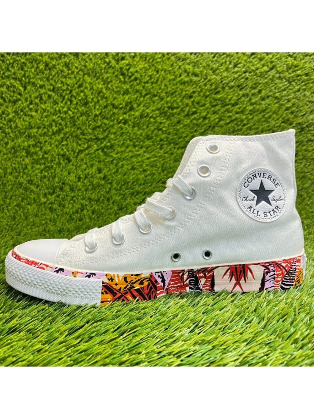 Converse Chuck Taylor All Star High Womens Size 8 White Athletic Shoes Sneakers - Picture 2 of 10